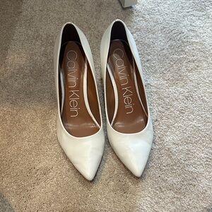 Calvin Klein white pumps